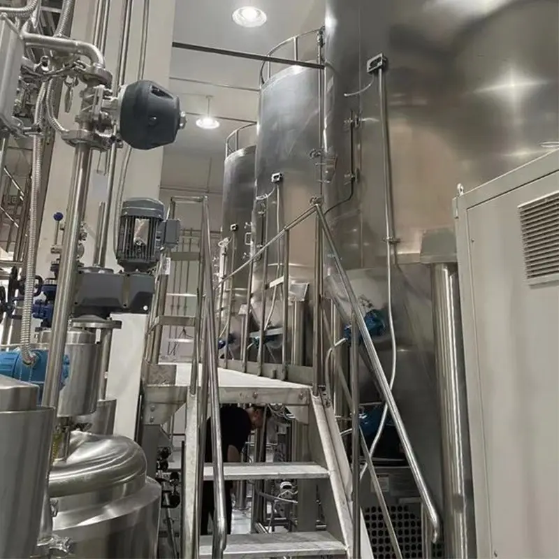 喷雾干燥机，压力喷粉造粒干燥机，江苏博鸿